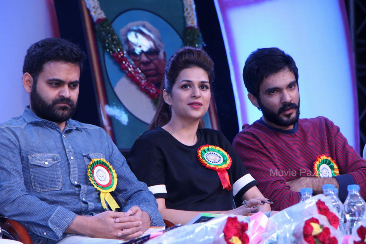 guntur-talkies-team-at-trr-school